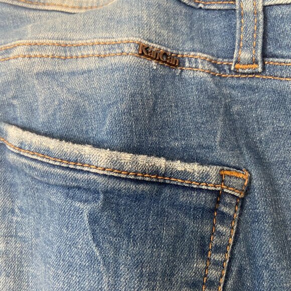 Vintage-style Flared Jeans with Frayed Hem - Picture 3 of 11